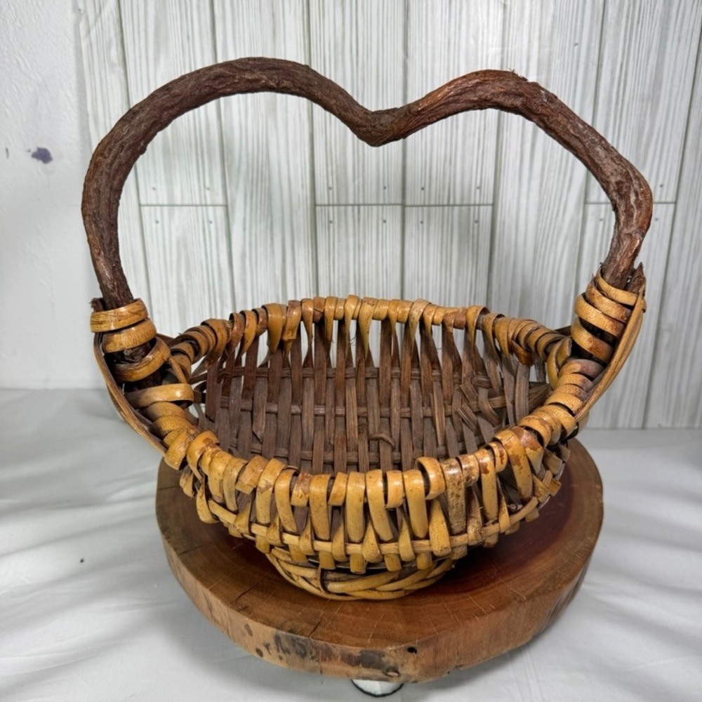 Vintage Vine Handle‎ God's Eye Melon Basket